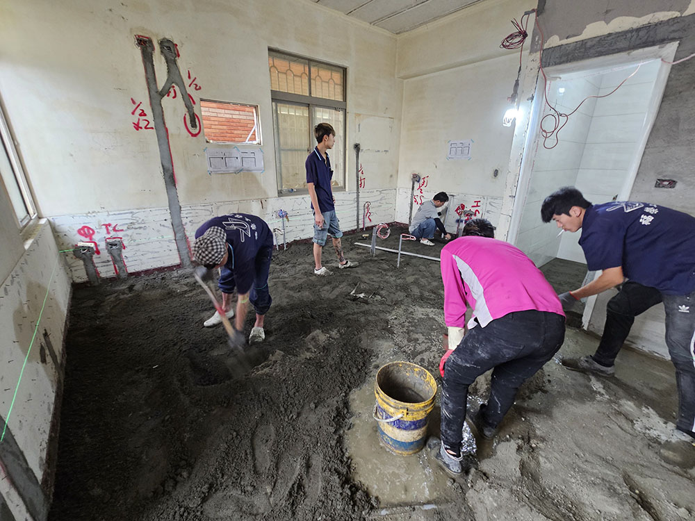 施工│鋪設壁磚地板