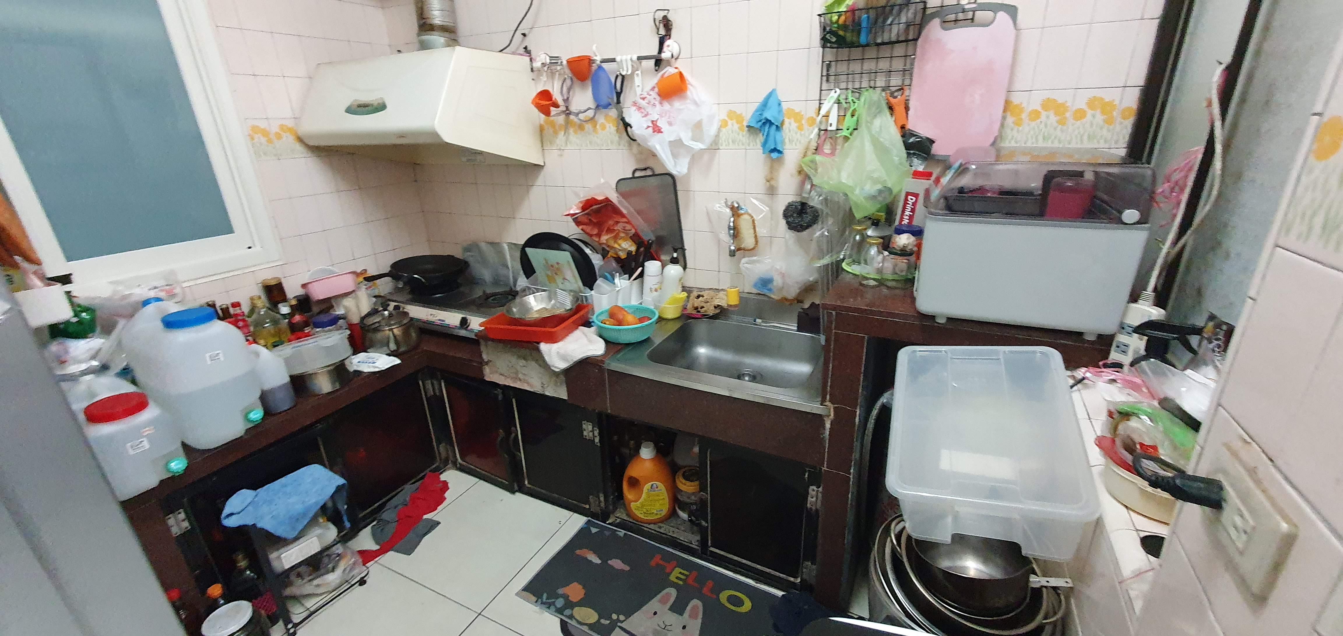 施工前│動線不佳，空間凌亂