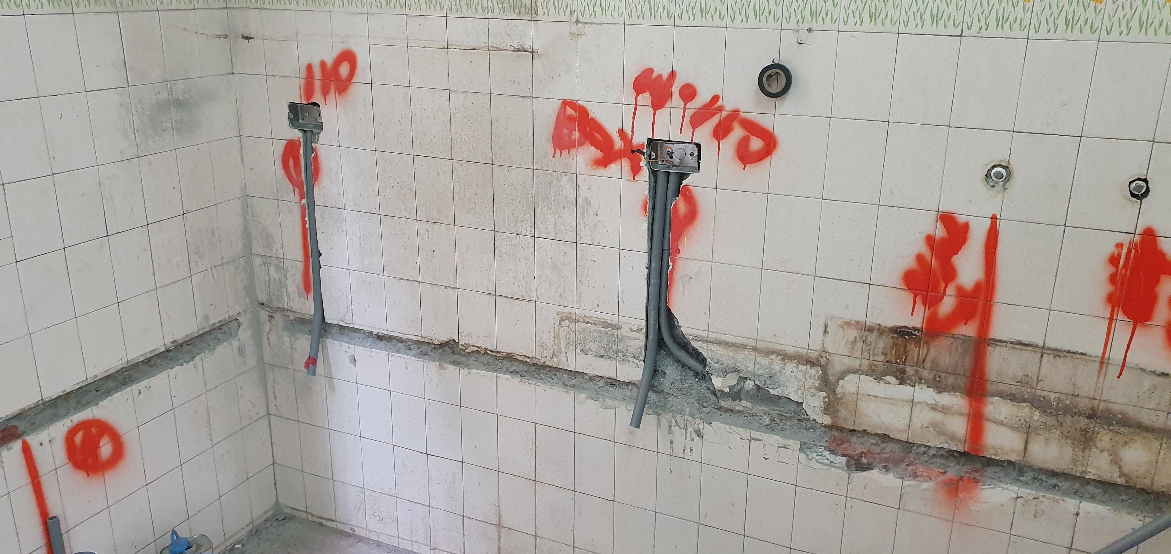 施工中│拆除舊設備，重新規劃