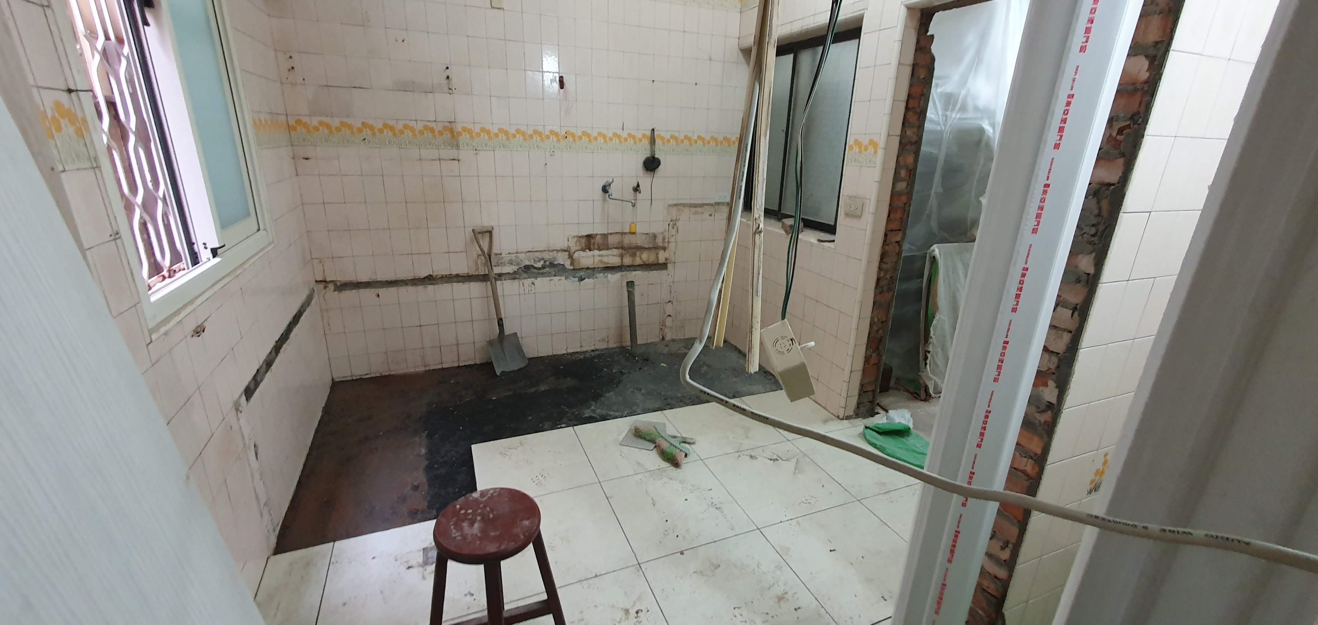 施工中│拆除舊設備，重新規劃